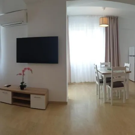 Apartament La Colt De Mare * Năvodari